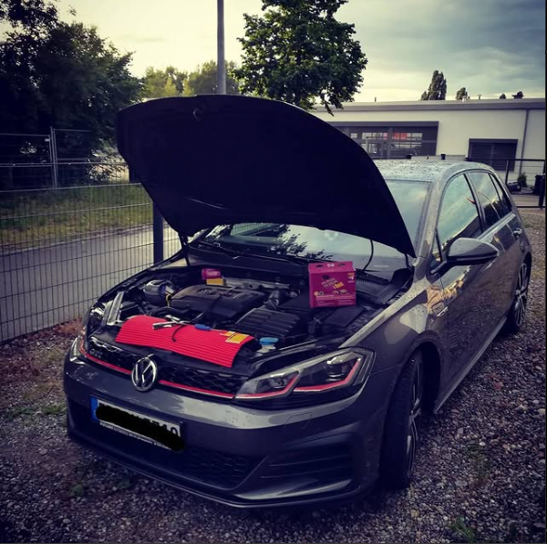 Marderabwehrsystem-Installation im VW Golf - Schützen Sie Ihr Fahrzeug vor teuren Schäden! #Marderabwehr